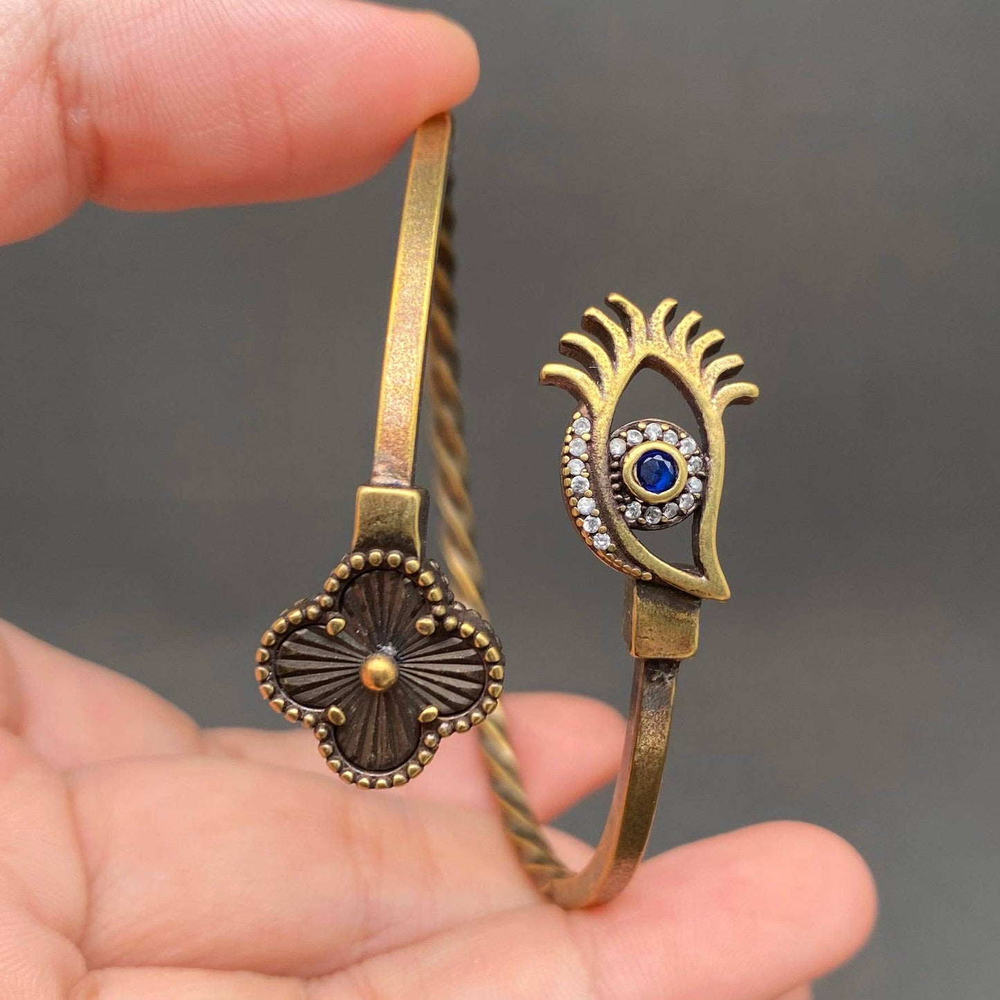 Vintage Bronze Brass Eye & Four-leaf Clover Bangle