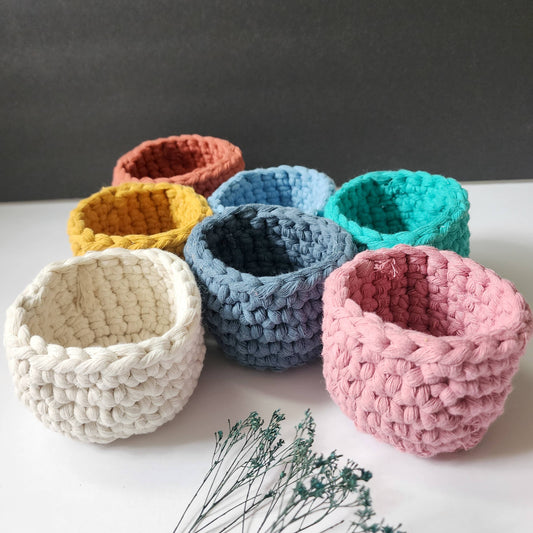 Crochet Trinket bowl | Trendy Mini Handmade bowl holder for jewelry