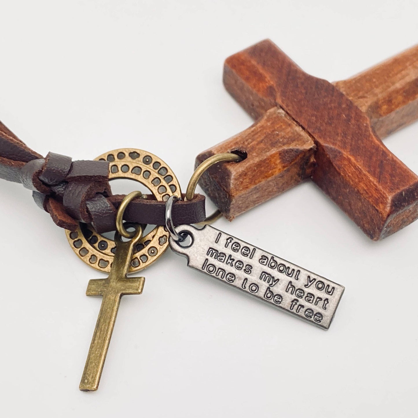 Retro Leather Rope Wood Cross Pendant Necklace
