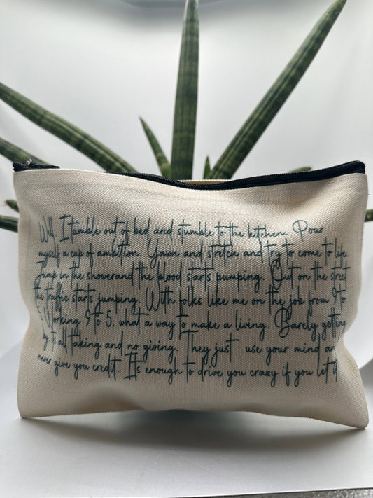 Dolly 9-5  Zipper Bag
